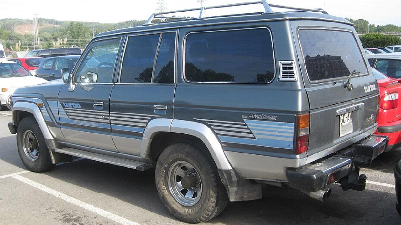 Toyota, Toyota Land Cruiser, Built for versatility, the 1989 Toyota Land Cruiser FJ60 handled anything