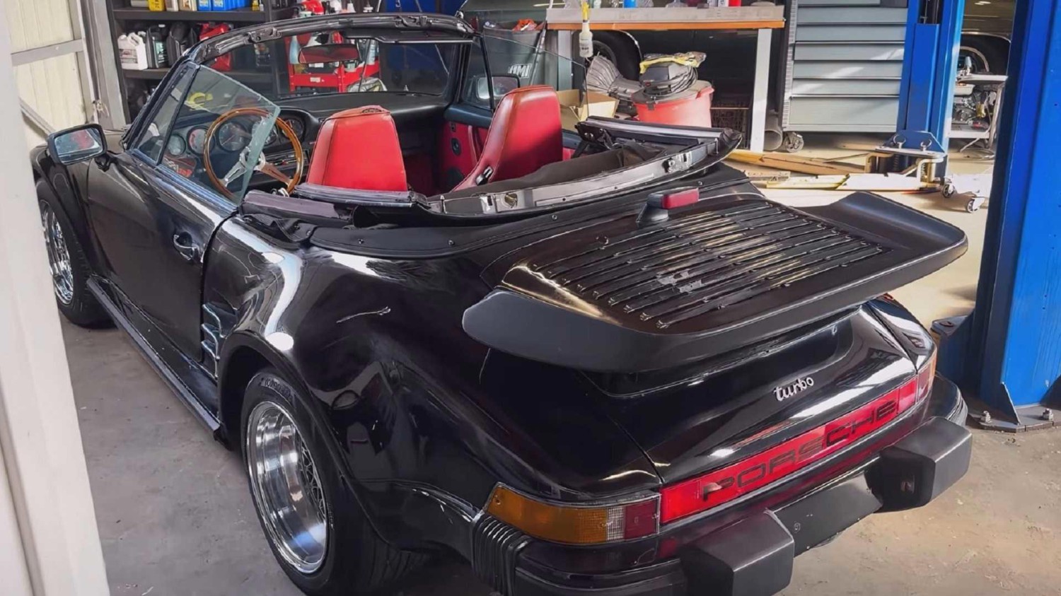 Son uncovers an abandoned Porsche Turbo that could be worth a fortune