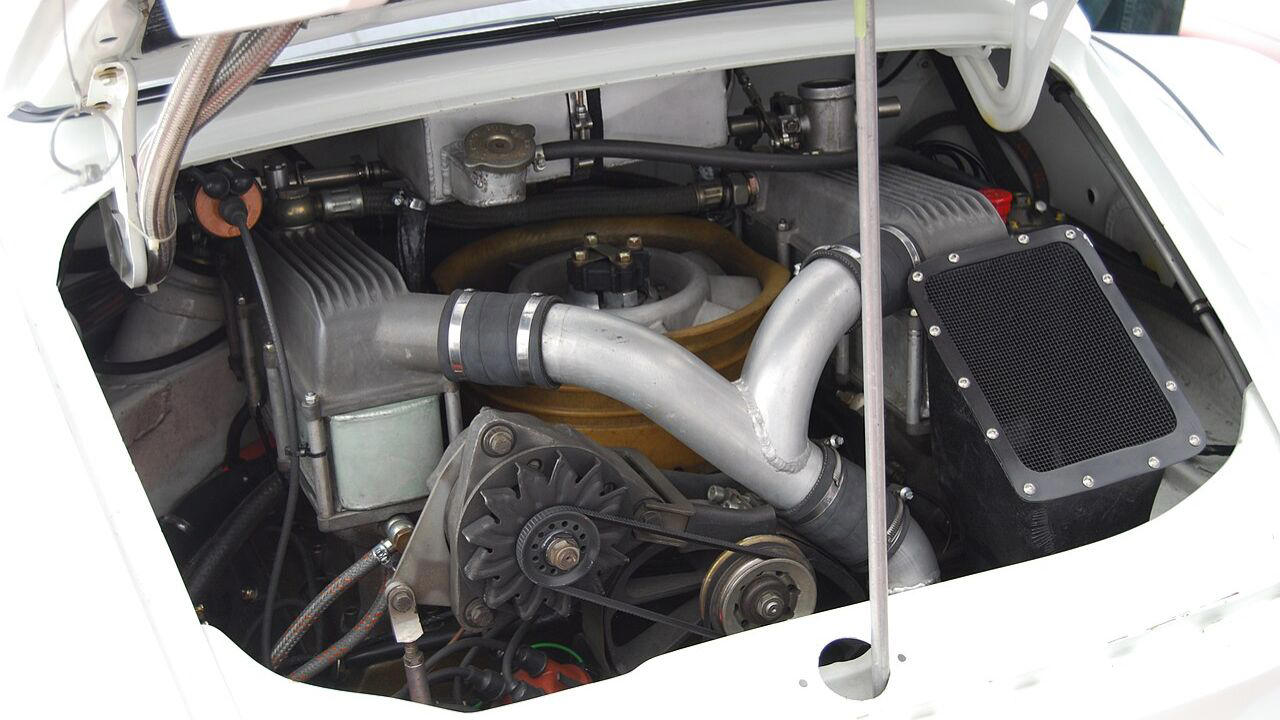 Porsche, Porsche 911, This flat-six engine turned the Porsche 911 into a legend