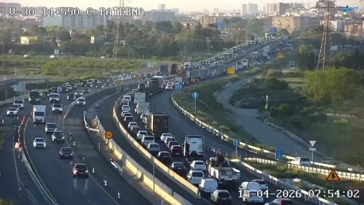 Sendos accidentes generan retenciones kilométricas este miércoles en la AP-7 en dirección Valencia y la V-30