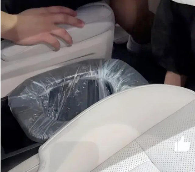 Ni pantallas 8K ni conducción autónoma: la gran innovación de esta marca de coches china es un retrete extraíble en el asiento