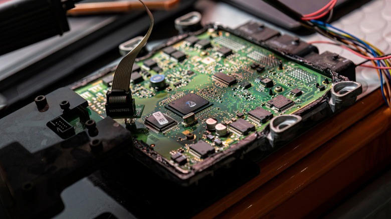 The key differences between chip tuning and remapping