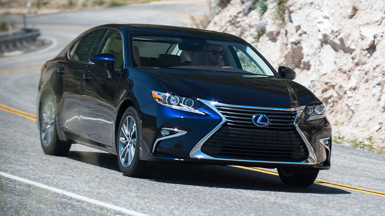 10 things you should know before buying a Lexus ES (new or used)