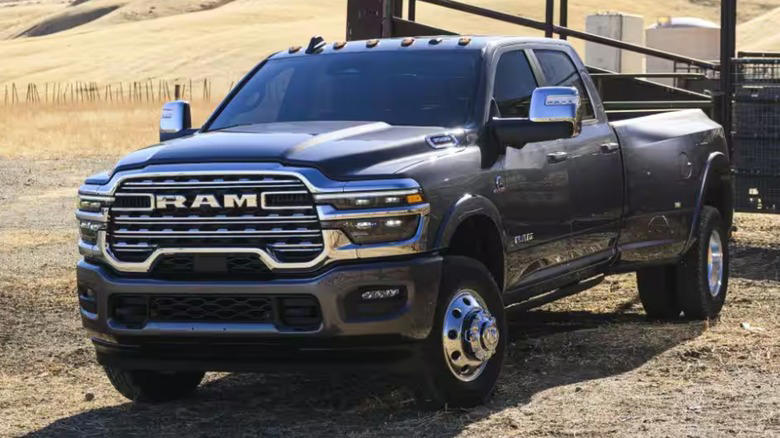 Why do some pickup trucks have lights on the roof? Here's what they're for.