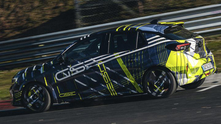 Opel quiere resucitar el Astra OPC con 300 CV largos y ganas de guerra pero sin gasolina