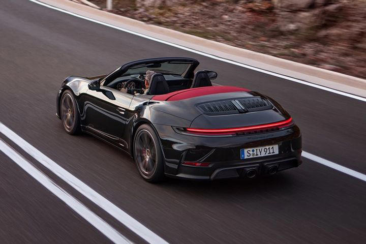 Porsche cocina un 911 cabrio fuera de lo común y la pista es clara... no será uno más