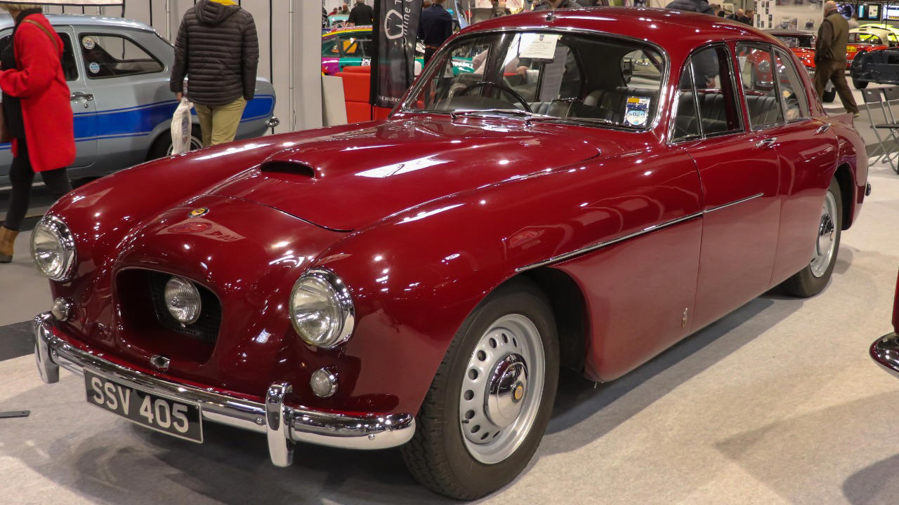 You’ve never heard of the 1955 Bristol 405 but it didn’t follow the crowd