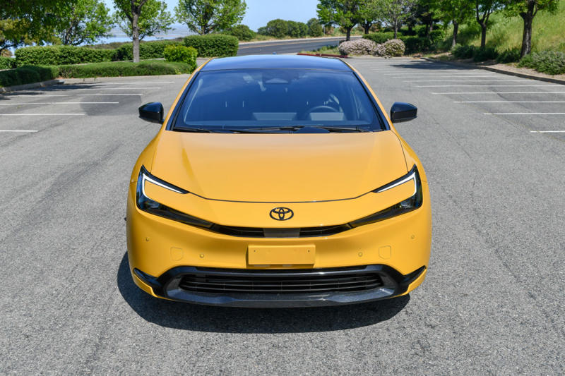 After driving the 2026 Toyota Prius XSE Nightshade Hybrid for a week, I finally understand why they're so popular in the SF Bay Area