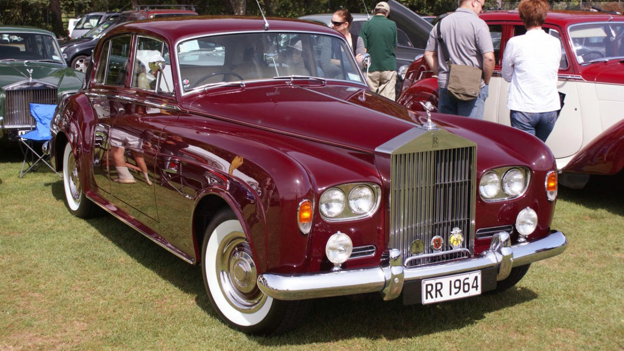 Rolls-Royce, The 1964 Rolls-Royce Silver Cloud III carried tradition into a new era