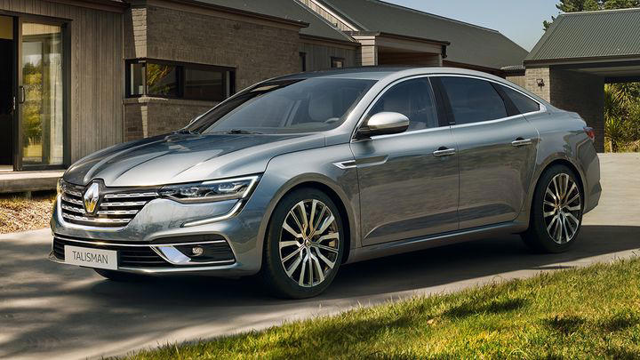 Pere Navarro quiere acabar con el coche diésel, pero el jefe de la DGT sigue usando uno