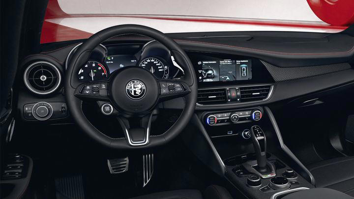 Alfa Romeo da un impulso a los Giulia y Stelvio con la nueva edición especial Carbon Performance