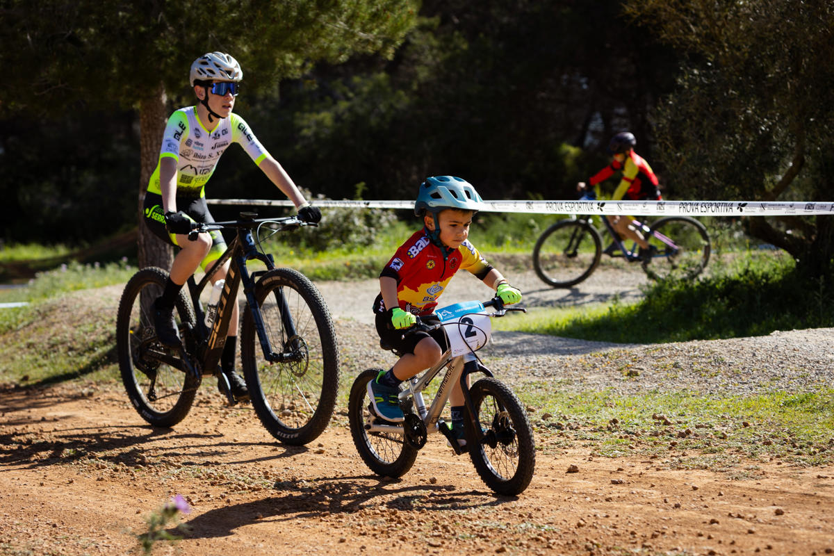 La cantera, gran protagonista del 25 aniversario de la Vuelta a Ibiza MTB