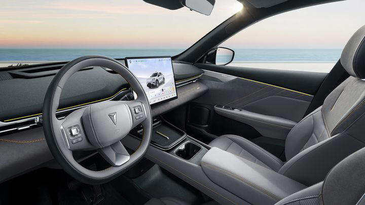 28.000 euros y más de 1.000 km sin repostar: el Changan Deepal S05 PHEV aterriza en España con una oferta difícil de ignorar