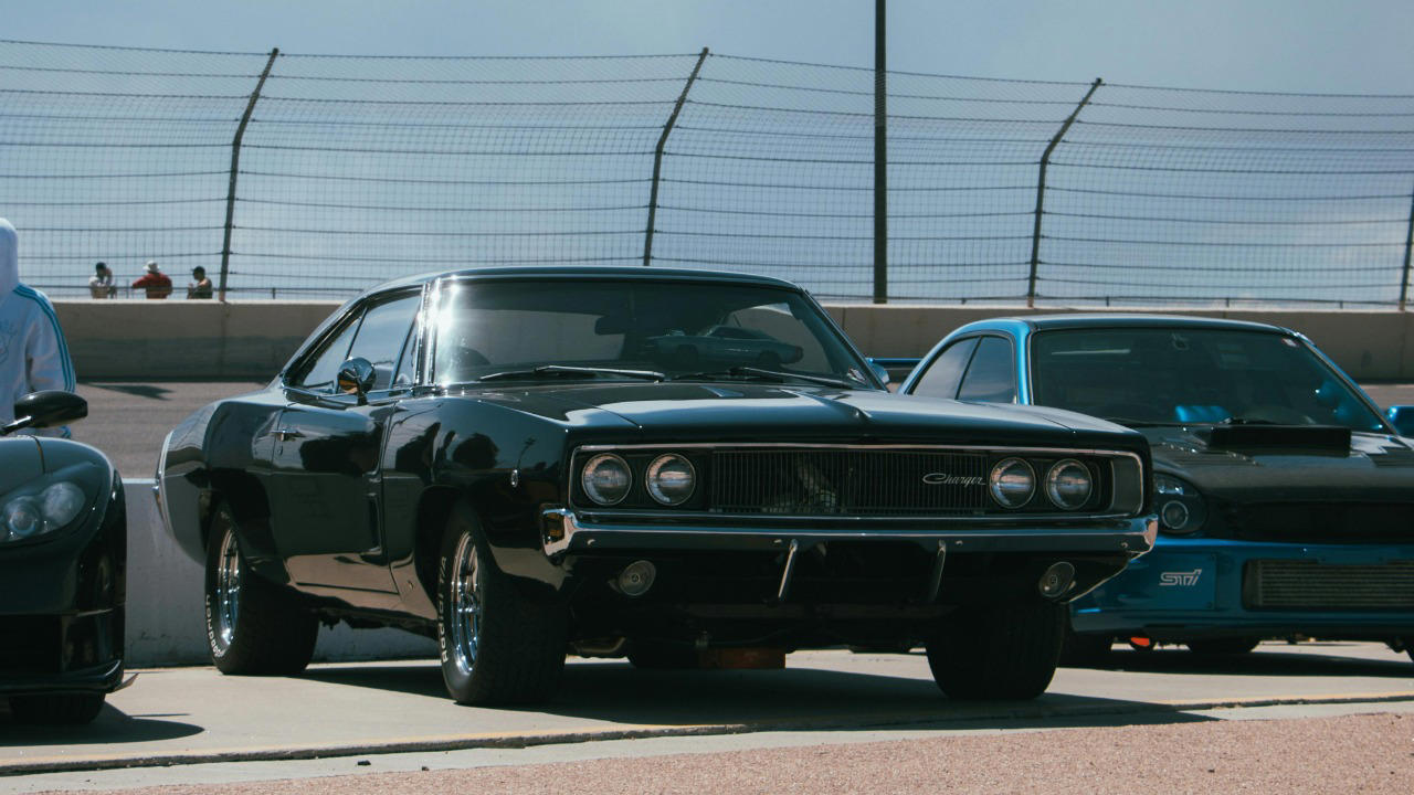 Big displacement vs high revving engines, which one defines performance?
