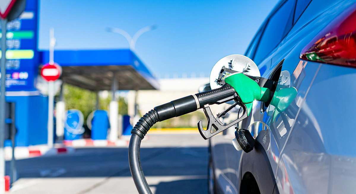 Alex Tensso, camionero: "En España tenemos el combustible más barato y al mismo tiempo el más caro"