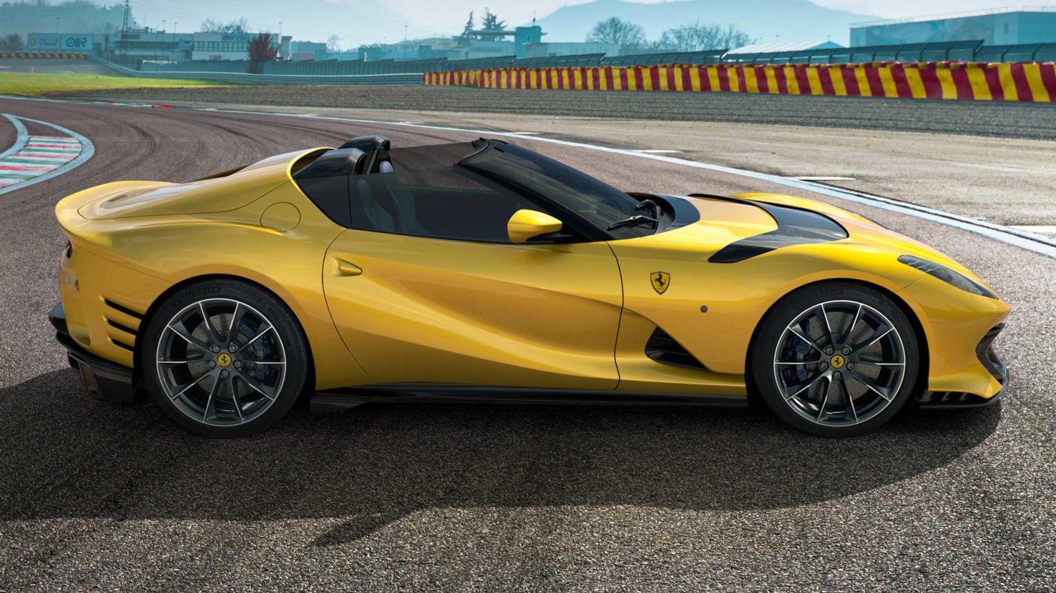 Ferrari patent fixes biggest targa-top issue with moving flap