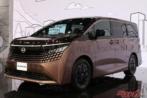 新型エルグランドはアルファードより断然維持費安いゾ! 超高級ミニバンの常識破壊