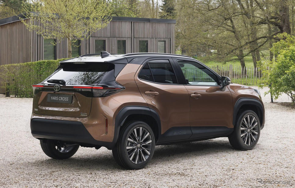 トヨタ『ヤリス クロス』に改良新型、新グリルとLEDヘッドランプで表情刷新…欧州発表