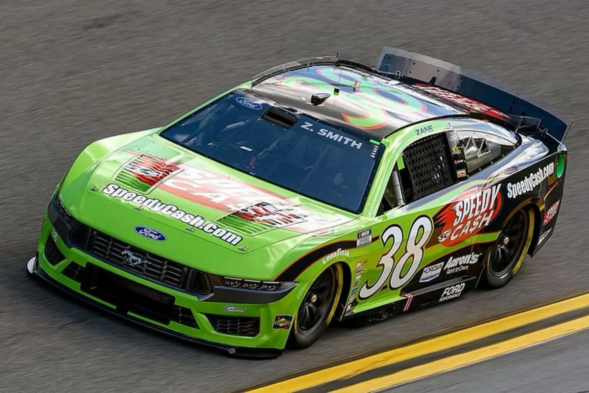 El vídeo de la NASCAR del que todo el mundo habla: Zane Smith y su Ford se pasan a Fast and Furious