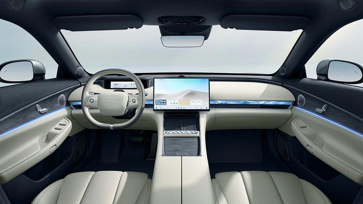 Tras el éxito de Omoda y Jaecoo, Chery entra en el mercado de lujo con la marca Exlantix y un rival para el BMW i5