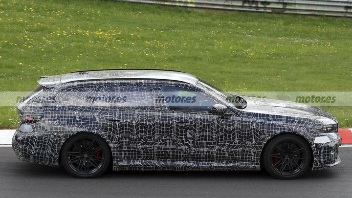 BMW trae de vuelta el ADN del E39 en el nuevo BMW M5 Touring cazado en Nürburgring