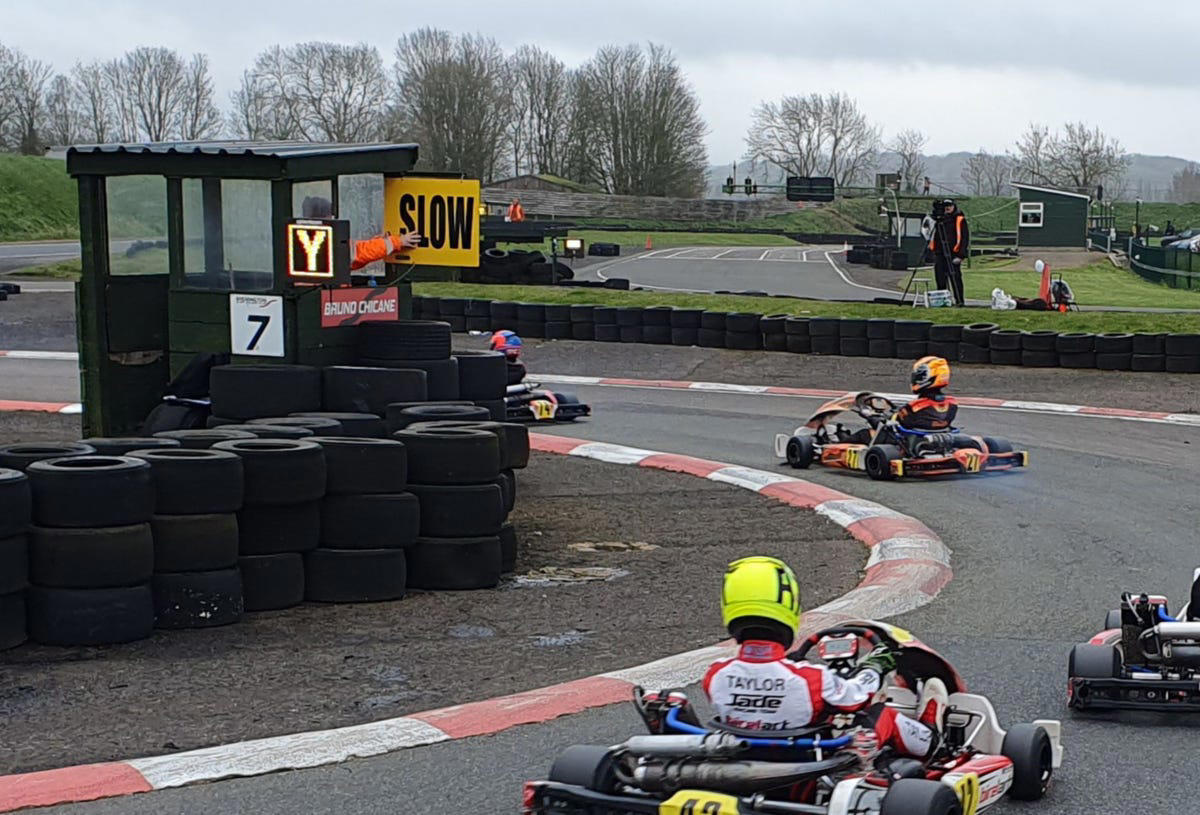 Así es el 4Flag V2, el panel de seguridad luminoso más avanzado para los circuitos