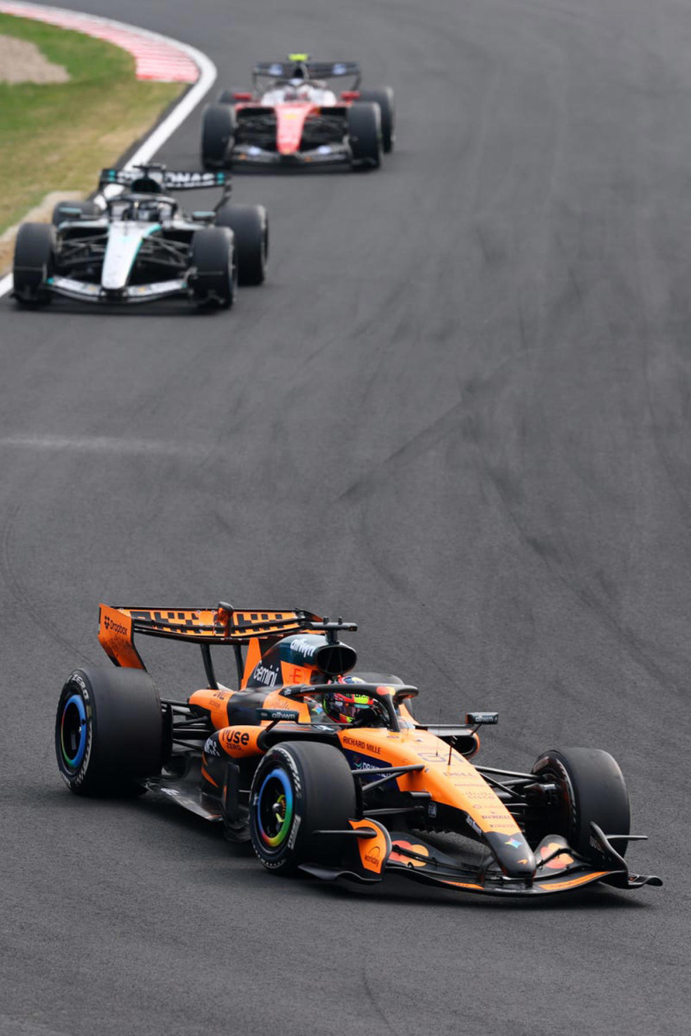 McLaren, Oscar Piastri, piloto de McLaren, no quiere que Max Verstappen se reitre: “Sería una gran pérdida”