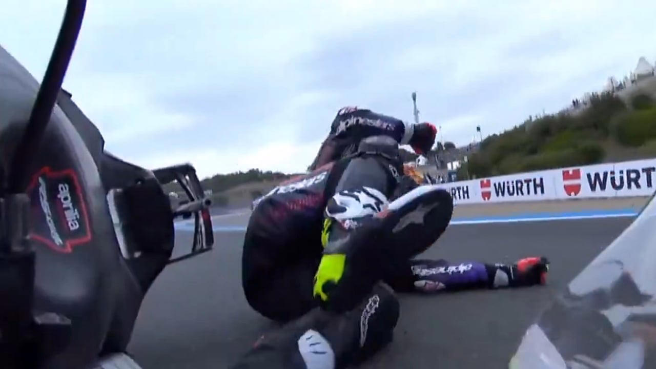 Citroën, Jorge Martín vuelve a liarla: se cae en Jerez camino de la parrilla, recordando lo ocurrido en Austin