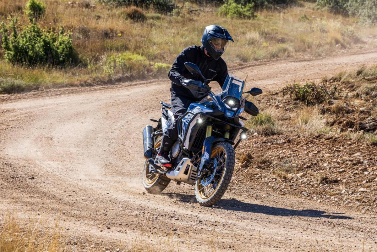 Voge DS800 Rally 35 kW: la superventas se adapta al carnet A2