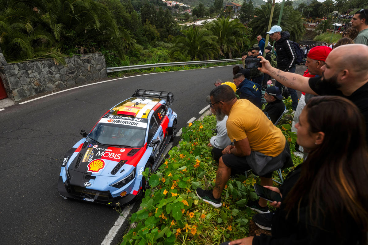 Ogier comanda y Sordo lidera a Hyundai