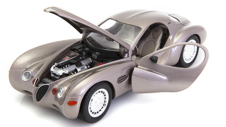 Chrysler's Bugatti tribute featured a straight-eight made from two Dodge Neon fours