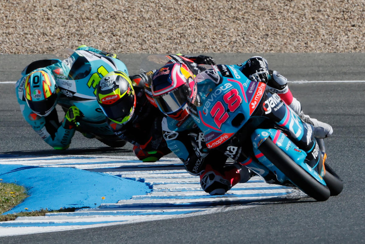 Quiles gana y la «foto finish» decide el podio