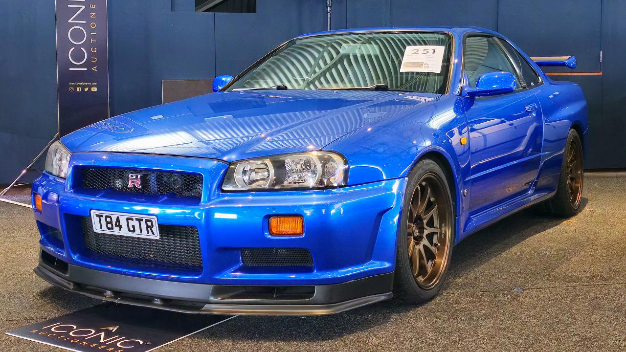 Nissan, Nissan GT-R, Nissan Skyline, Often underestimated, the 1999 Nissan Skyline GT-R V-Spec delivered serious speed