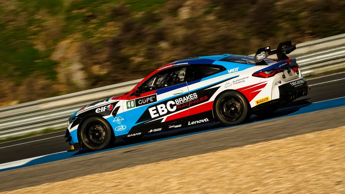 BMW, BMW, favorita en el Iberian Supercars Endurance con el M4 GT4