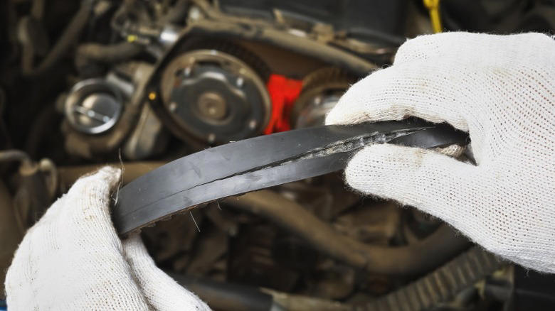 Here's what happens if you drive with a broken serpentine belt