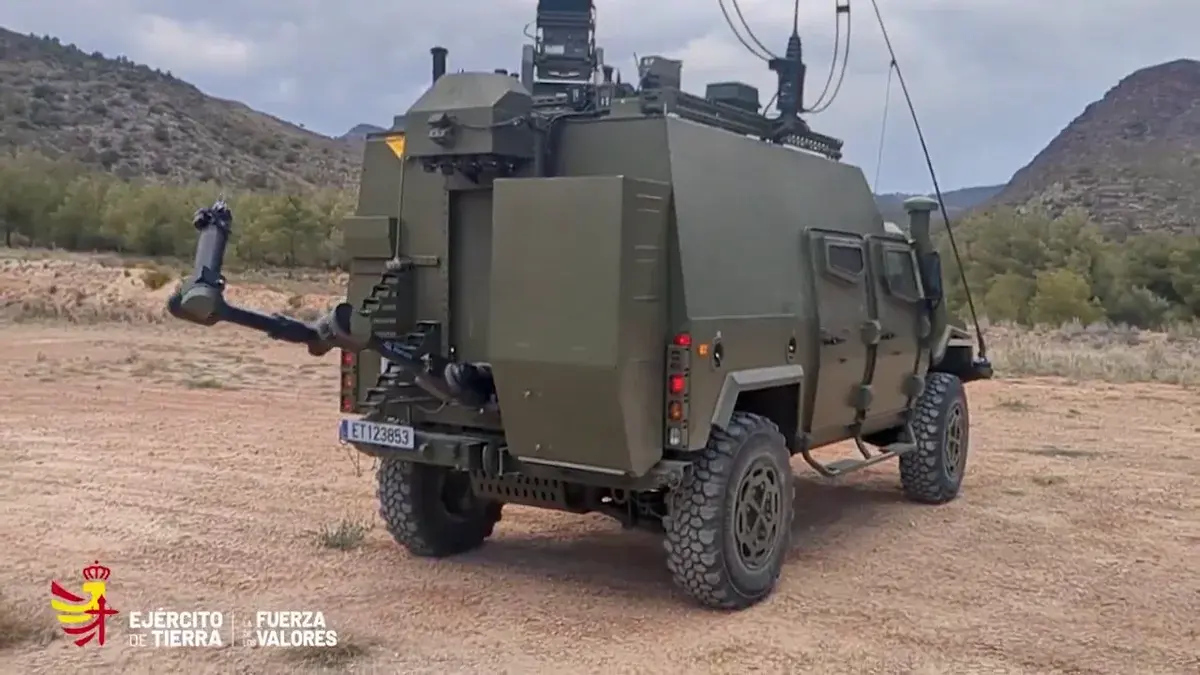 Así es el “VAMTAC ATHEMTO”, el vehículo militar español capaz de moverse en silencio total durante misiones nocturnas