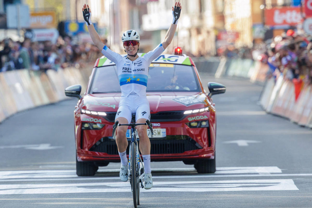 Vollering hace historia en Lieja y Blasi cierra las Ardenas con un 5º