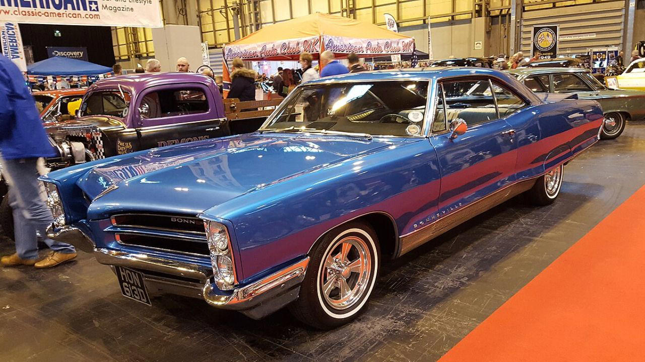 Pontiac’s 1966 Bonneville delivered full-size muscle with 0–60 mph near 7 seconds