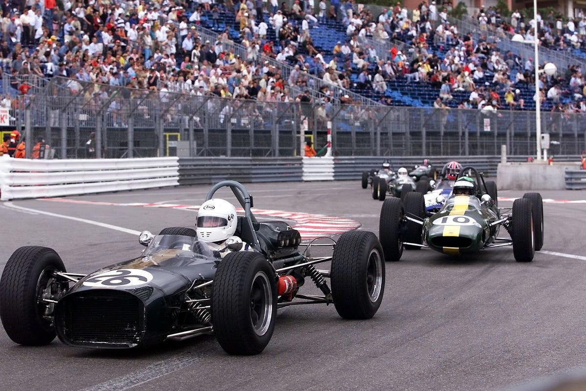 Fernando Alonso habla en Mónaco sobre su renovación con Aston Martin: "Con un poco de suerte..."