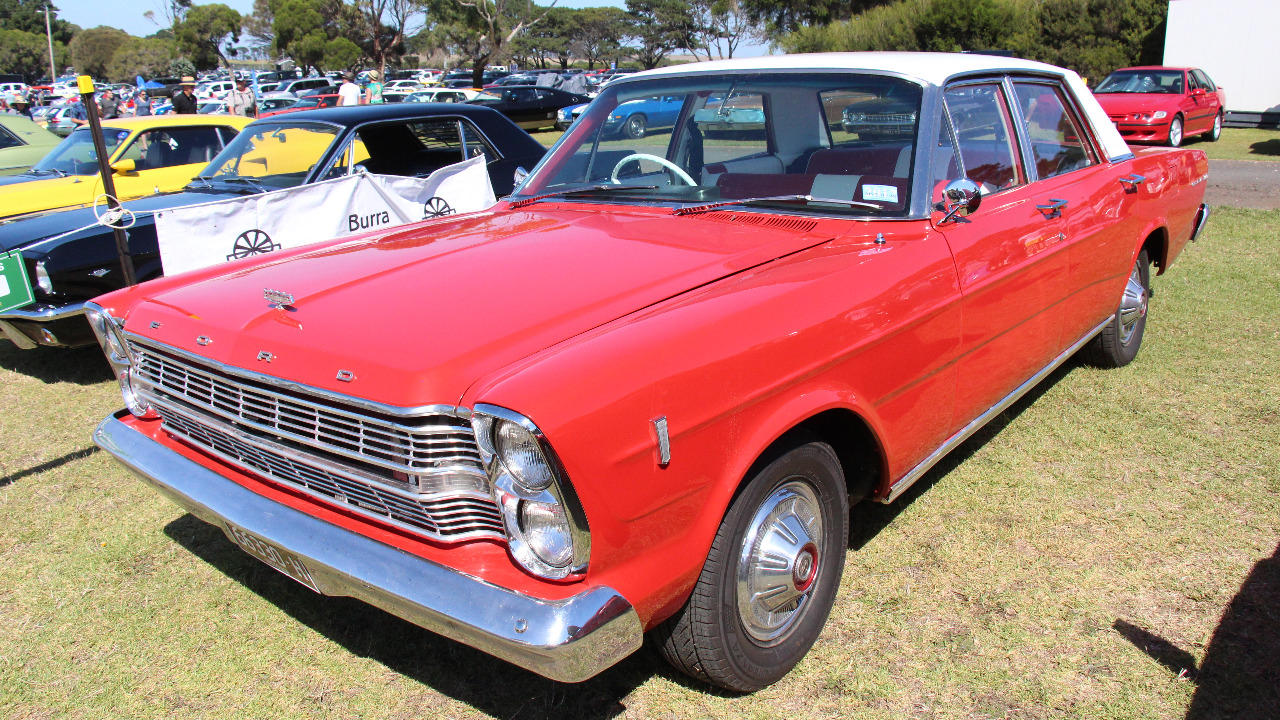 Ford, Ford’s 1965 Custom 500 with a 427 ran low 13s and stunned full-size buyers