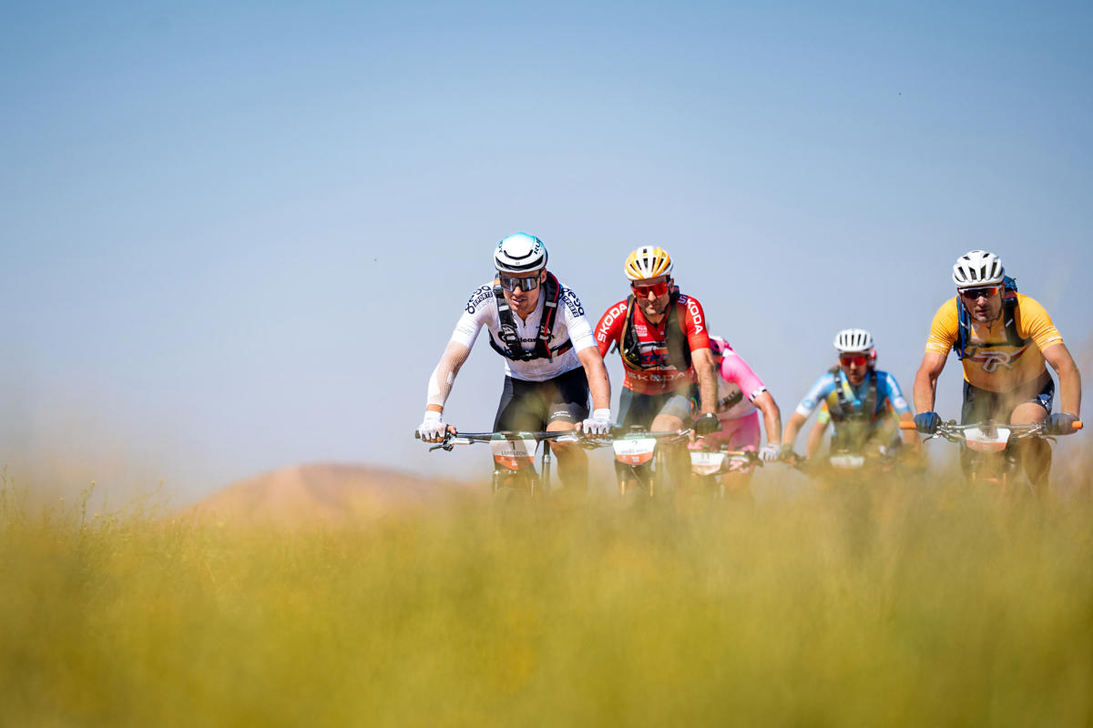 Luis León Sánchez deja su huella en el desierto