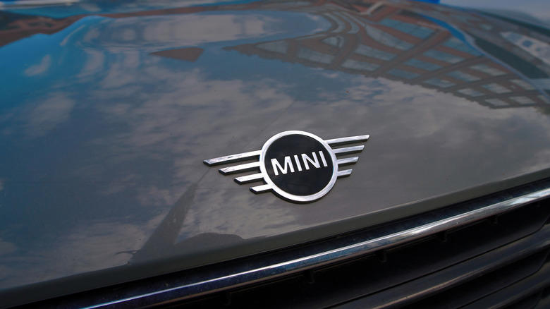 Which is the fastest Mini Cooper model and what is its top speed?