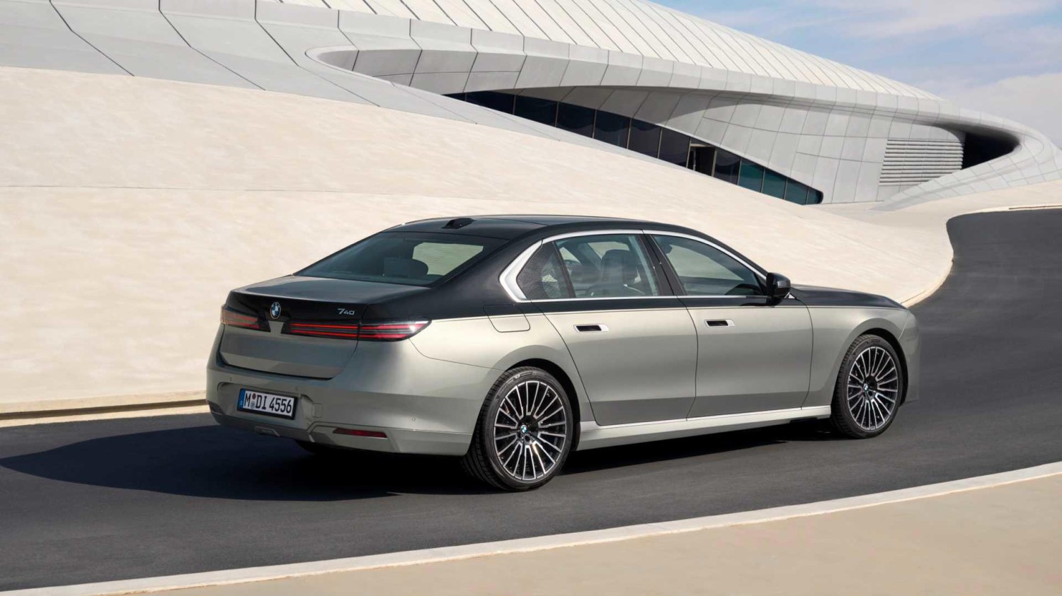 BMW's fancy new paint looks wonderful, could be a nightmare to maintain