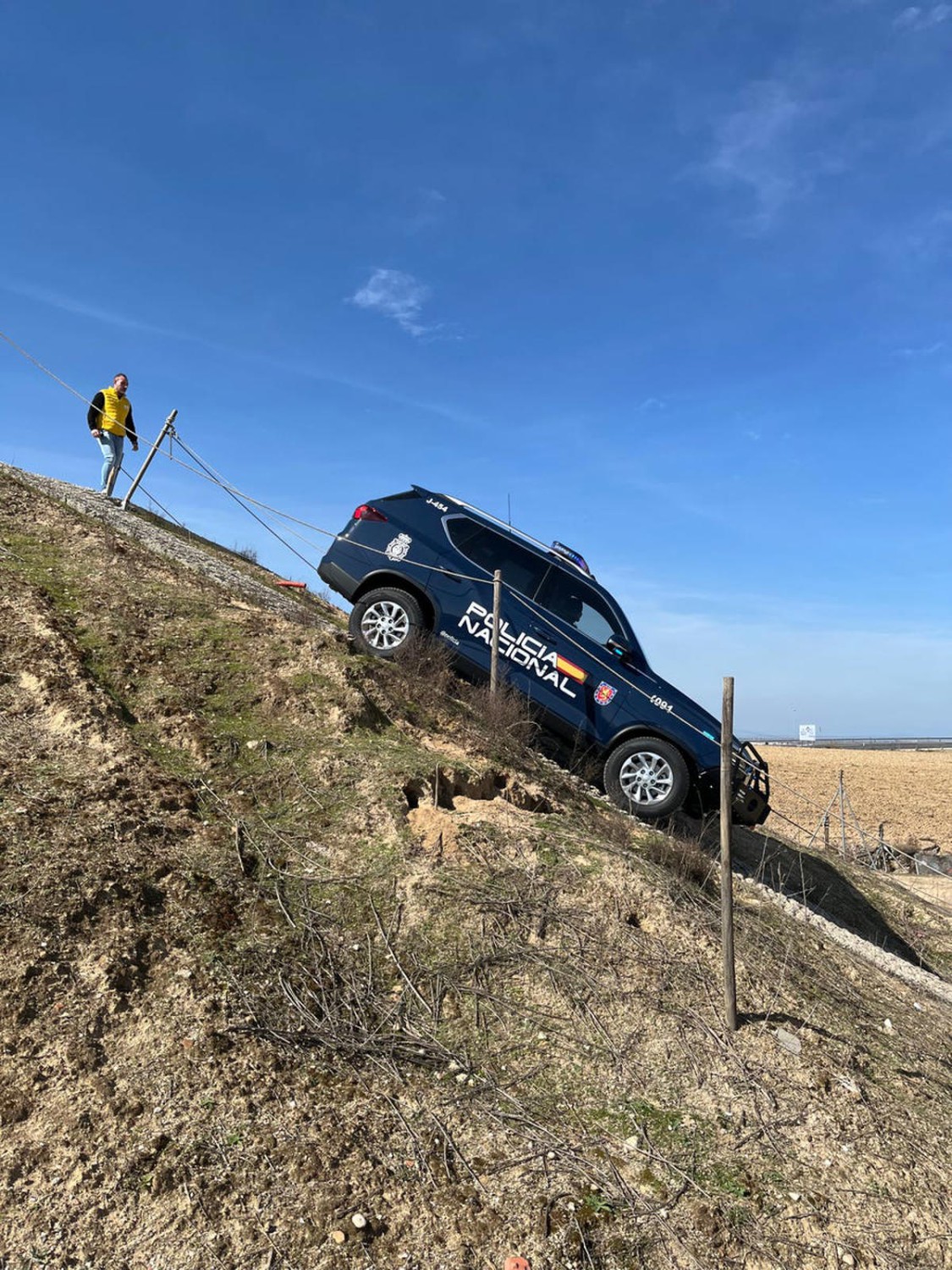 La Policía sigue apostando por el diésel y estrena 27 todoterrenos coreanos con reductora