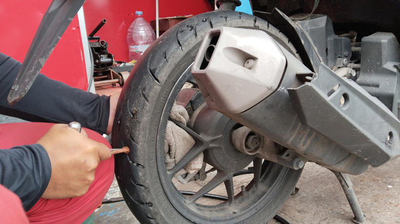 The pros and cons of tubed vs. tubeless motorcycle tires