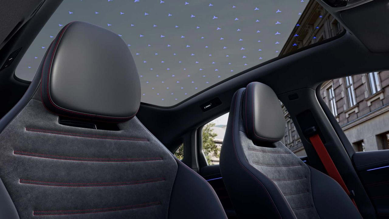 Al BMW i3 le sale un nuevo rival: el Mercedes Clase C eléctrico se presentará en cuestión de días, y este es su habitáculo