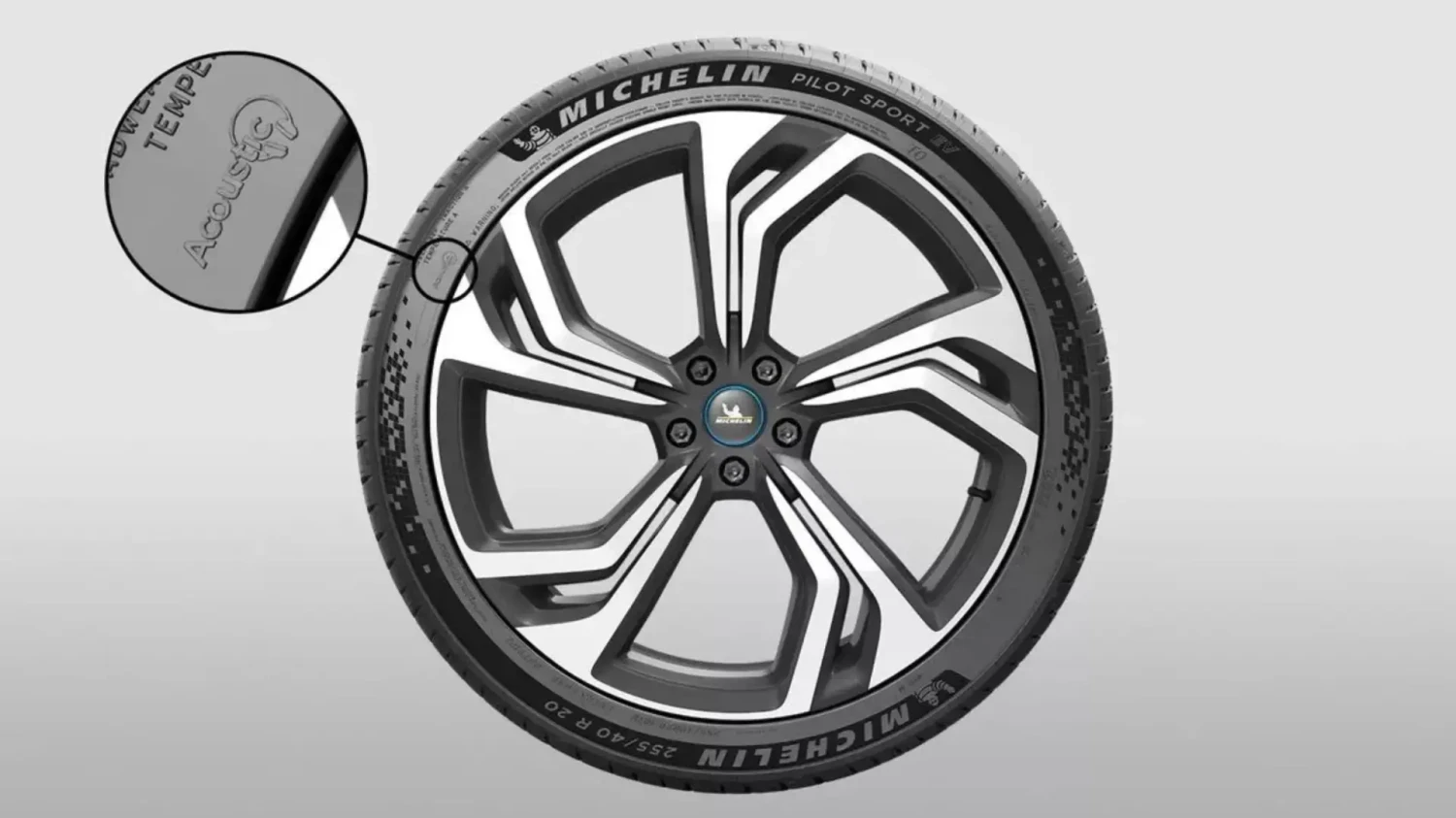 Michelin revoluciona el neumático colando una banda de espuma de poliuretano en el interior