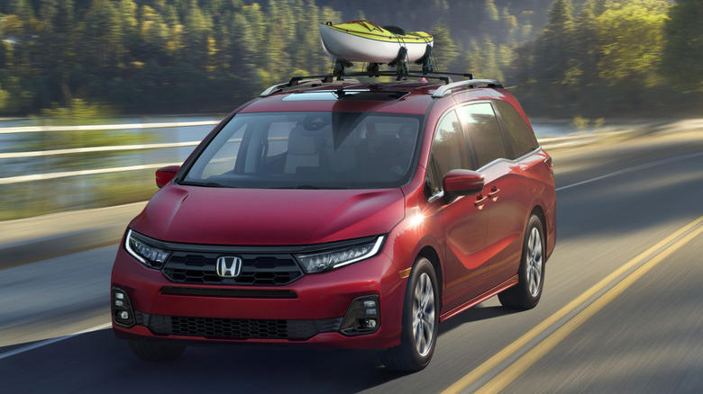 Honda recalls 440,830 Odyssey minivans for rear curtain airbags that may deploy after hitting a pothole