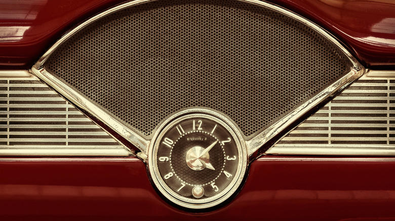 Why some luxury cars still use analog clocks