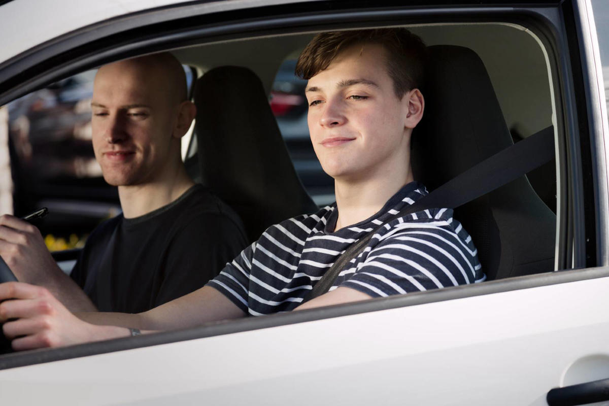 La DGT lo hace oficial: en España se podrá conducir un coche con 17 años si se cumple un requisito muy específico